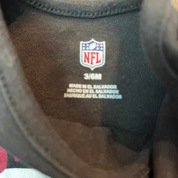 NFL Tampa Bay Buccaneers Baby 3/6M One Piece Body Suit - Picture 3 of 4